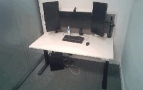 Single electric desk - Image 1