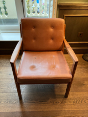 Lounge Chair - Image 1