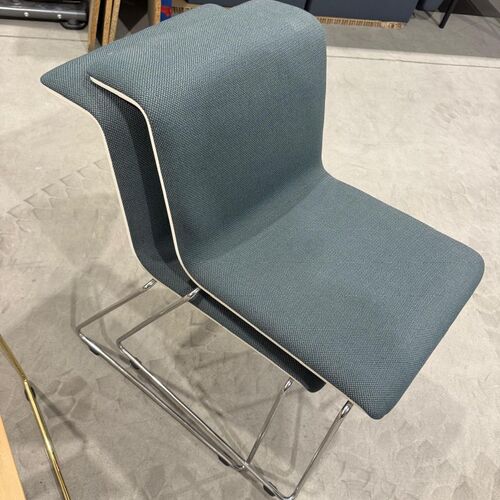 Bulo TAB chair on sledge base - Image 1