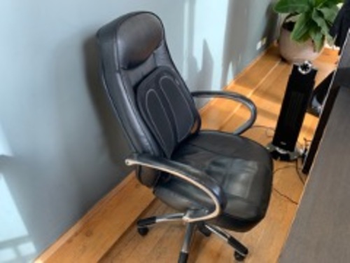 Task / conference chair - Image 1