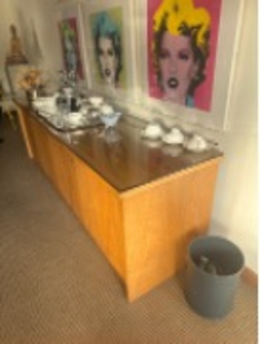 Cabinet - Image 1