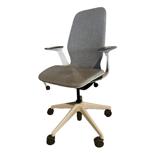 SILQ Task Chair - Image 1