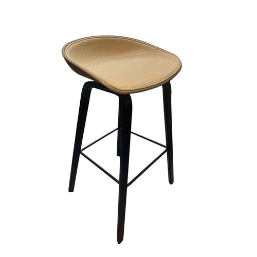 About A Stool AAS 33 - Image 1