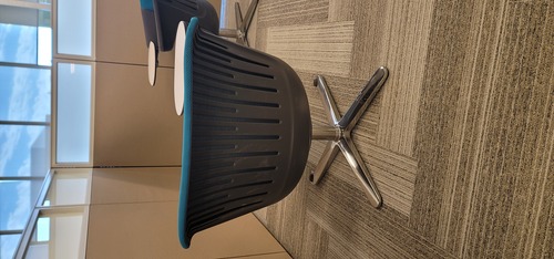 'i2i' Lounge Chair w/ Swivel Base - Thumbnail 4
