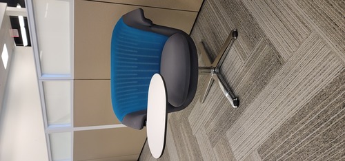 'i2i' Lounge Chair w/ Swivel Base - Thumbnail 2