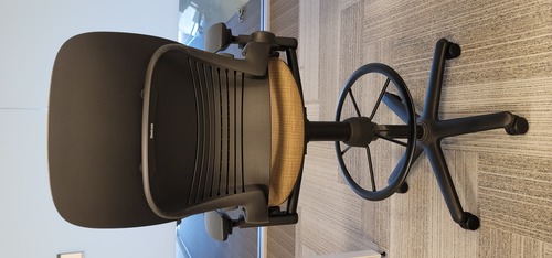 'Leap' Stool - Thumbnail 4