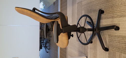 'Leap' Stool - Thumbnail 3