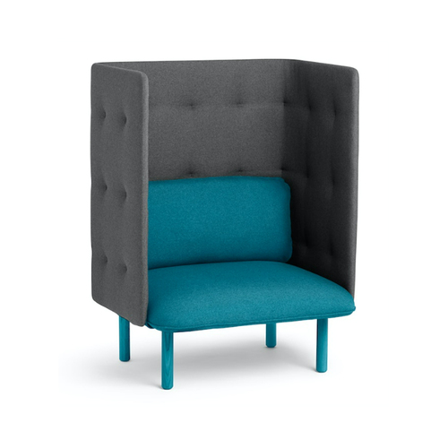'QT' Privacy Lounge Chair - Image 1