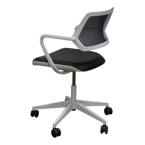 'QiVi' Mesh Conference Chair - Thumbnail 2