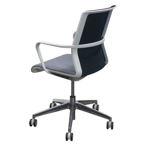 'Senator' Circo Black Mesh Back Conference Chair - Thumbnail 3