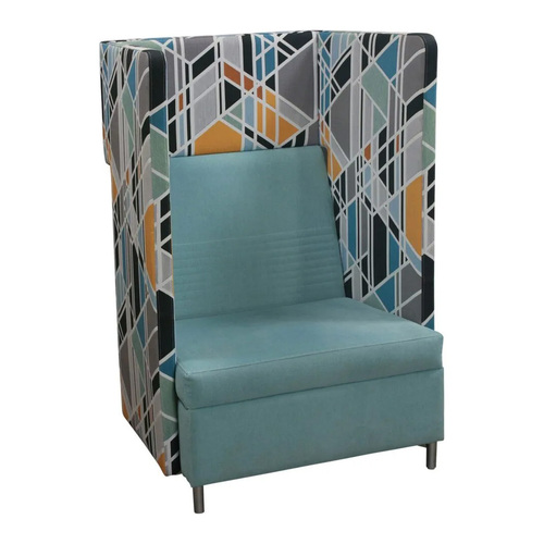 Privacy Lounger - Image 1