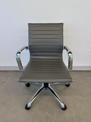 Novo Leather Chair - Thumbnail 2