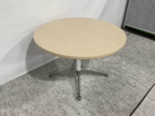 42” Round Table - Thumbnail 3