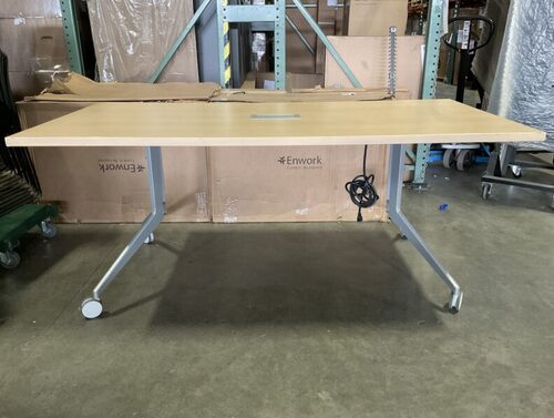 Planes Table with Y-Leg - Thumbnail 2