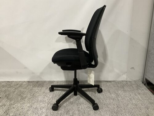 Amia Task Chair - Thumbnail 3
