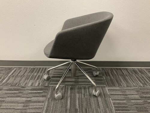 Pitch Meeting Chair - Thumbnail 3
