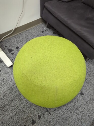 Arper Rounded Ottoman - Thumbnail 2
