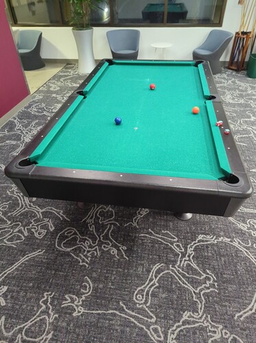 Pool table - Thumbnail 2
