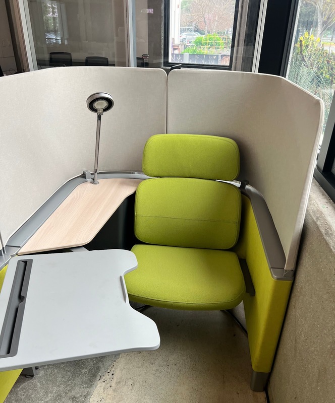 Brody Privacy Lounge with Extension - Thumbnail 3