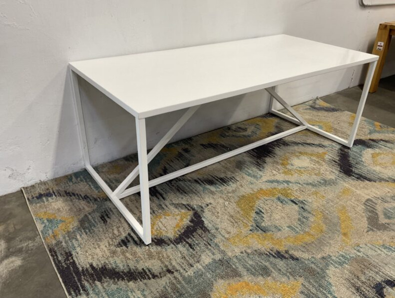Strut Large Table - Thumbnail 3