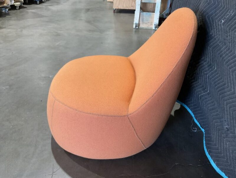 Mitt Lounge Chair - Thumbnail 3
