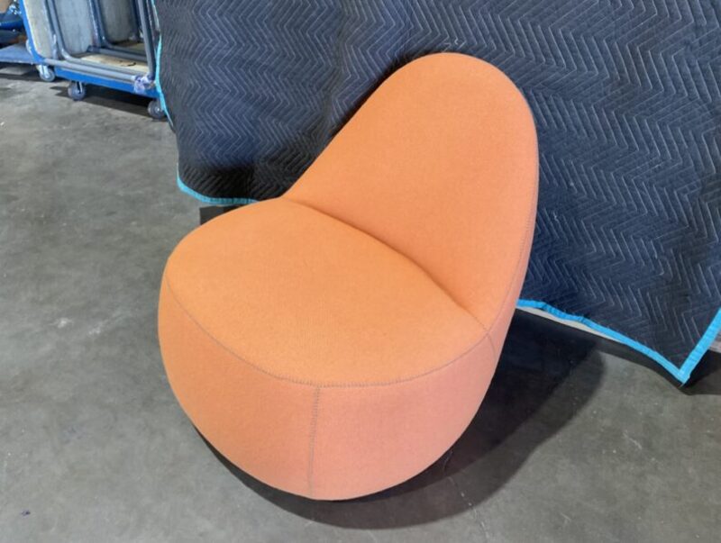 Mitt Lounge Chair - Thumbnail 2