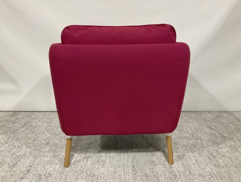 Arlo Lowback Lounge - Thumbnail 2