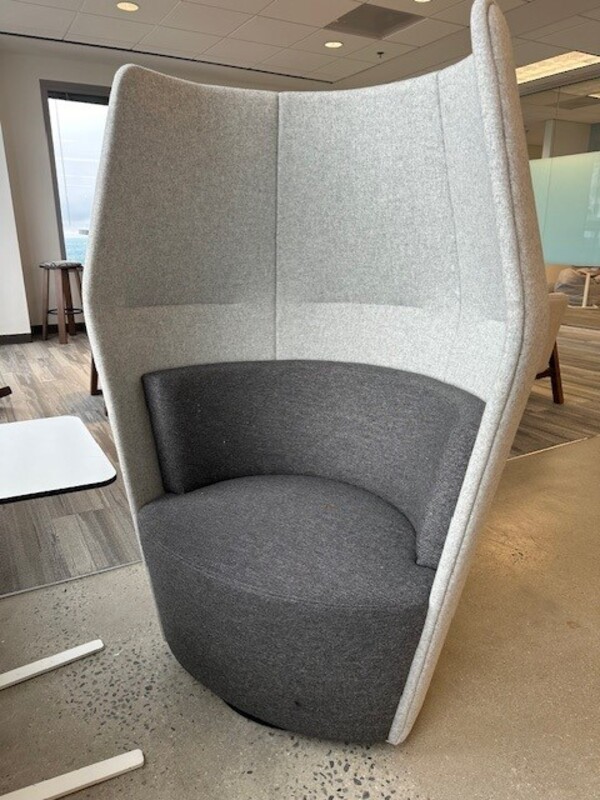 Peek & Boo Highback Swivel Privacy Chair - Thumbnail 2