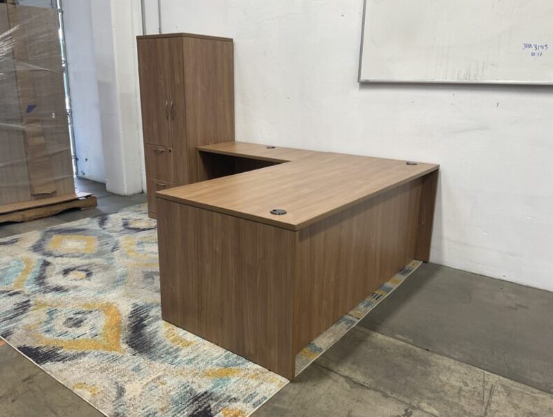 L-Shape Private Office - Thumbnail 6