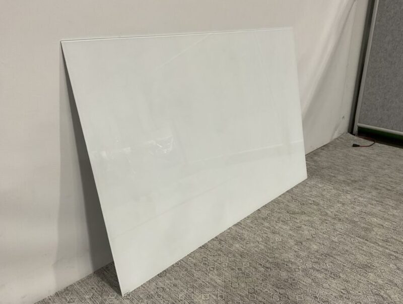 White Glass Board - Thumbnail 4