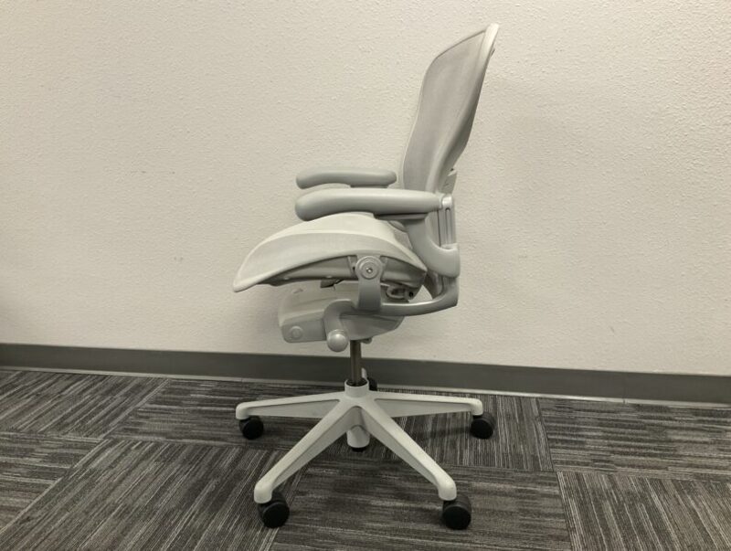 Remastered Aeron Conference Chair Size B - Thumbnail 5