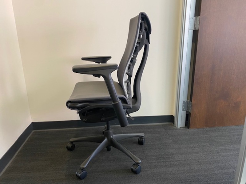 Embody Chair - Thumbnail 3