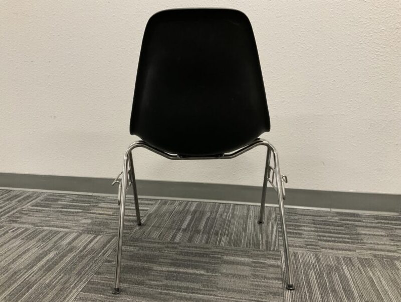 Eames Molded Plastic Side Chair - Thumbnail 5