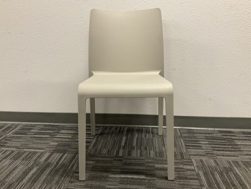 Volt 670 Side Chair - Thumbnail 2