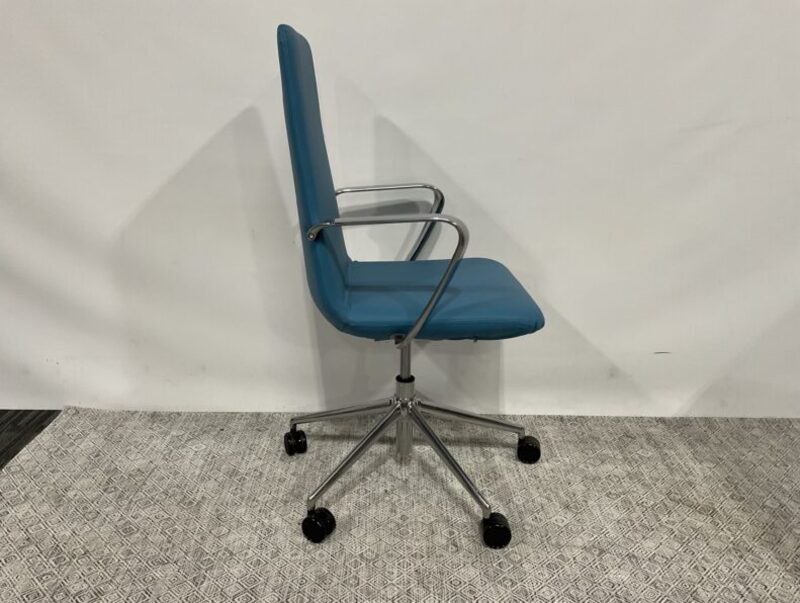 Mabel Executive Chair - Thumbnail 4