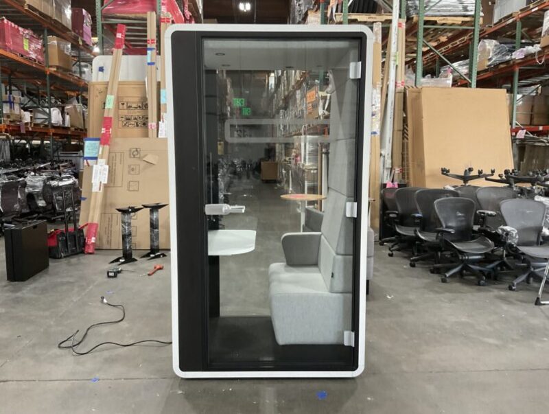 HushHybrid Booth - Thumbnail 2