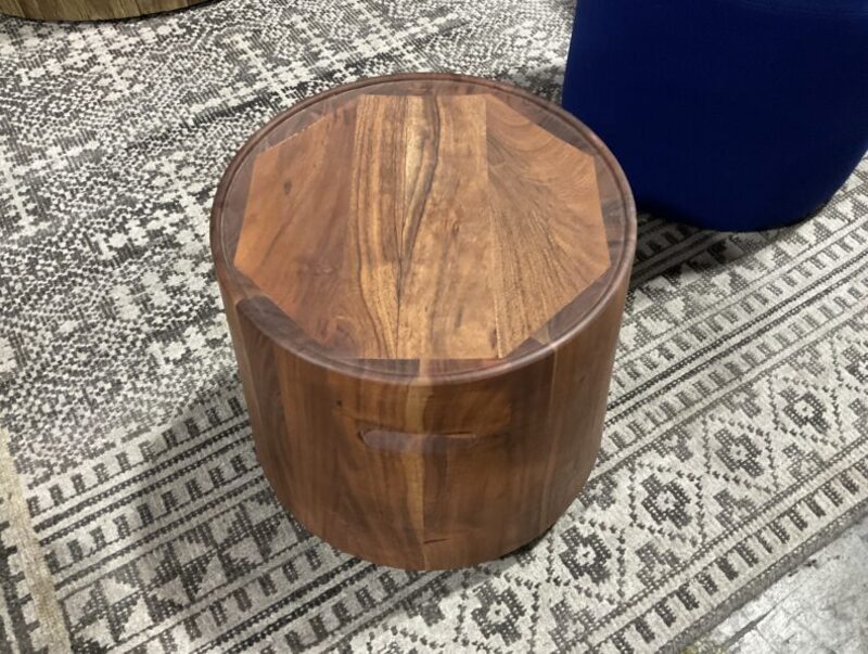Turn Stool - Thumbnail 3