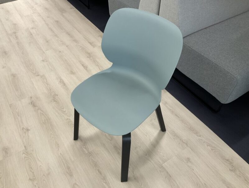 Maari Side Chair With Oak Legs - Thumbnail 4