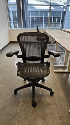 Aeron Size B Task Chair - Thumbnail 2