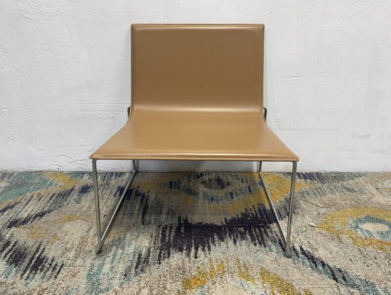 Lineal Comfort Lounge Chair - Thumbnail 2