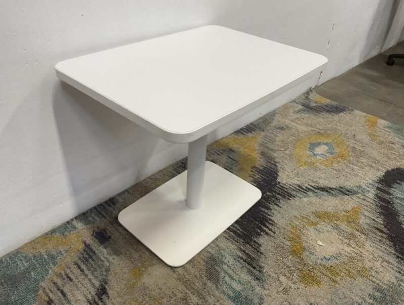 Simple Lounge Table - Thumbnail 3