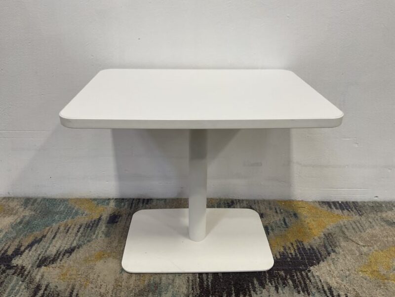 Simple Lounge Table - Thumbnail 2