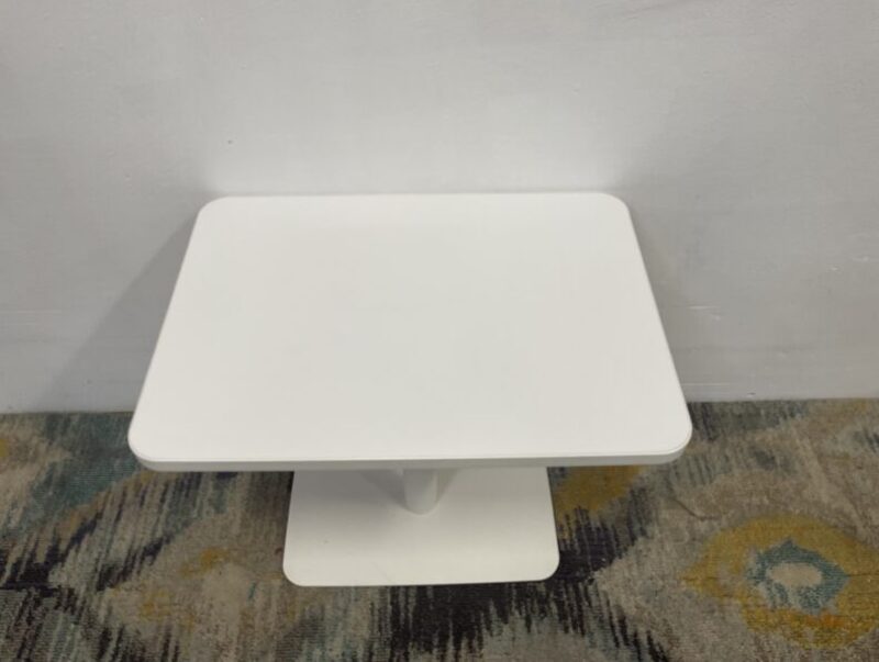 Simple Lounge Table - Thumbnail 5