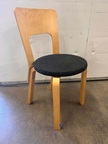 66 Chair - Thumbnail 2