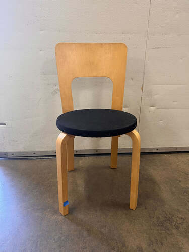 66 Chair - Thumbnail 3
