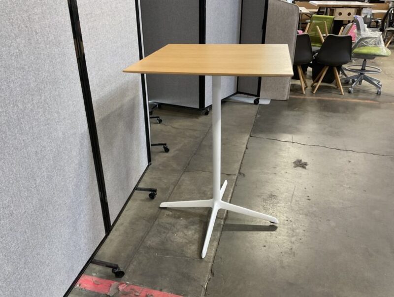 30" Square Bar Height Table - Thumbnail 4