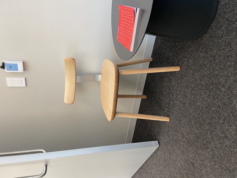 TO T1 Chair - Thumbnail 5