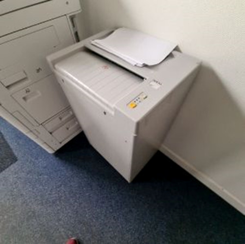 Paper Shredder - Thumbnail 3