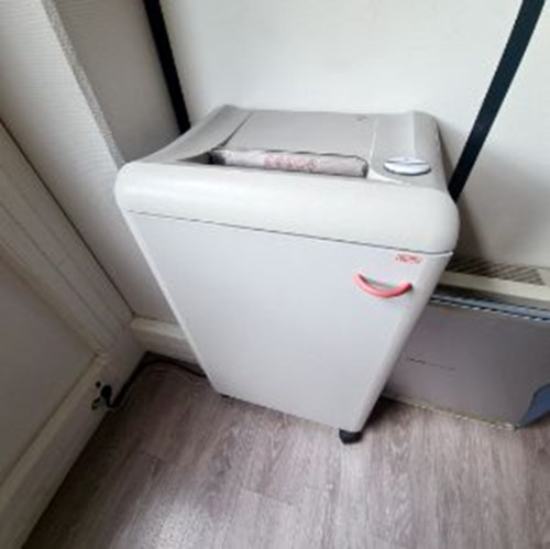 Paper Shredder - Thumbnail 2