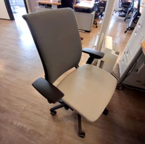 Think Task Chair - Thumbnail 2